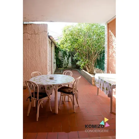 La Maison Bleu Apartman