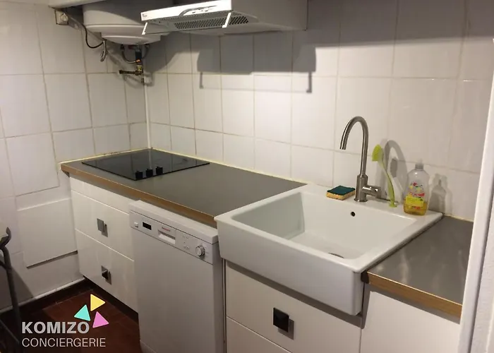 La Maison Bleu アパート